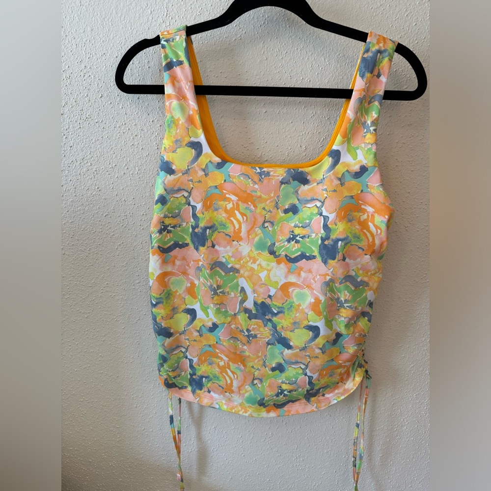 Fabletics patterned tank - Picture 2 of 4